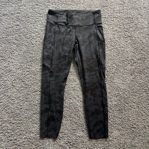 Lululemon Fast Free Crop II Nulux 19” Black Grey Camo Leggings Womens Sz 12
